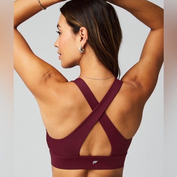 Fabletics Oasis Twist Medium Impact Sports Bra - Picture 3 of 5